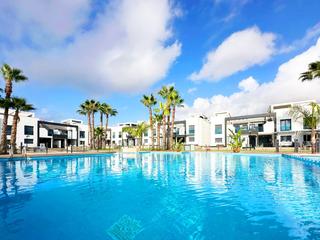 Maison jumelée à Calle coral 4. Bungalow de 2 dormitorios 2 baños en orihuela costa la zenia ali