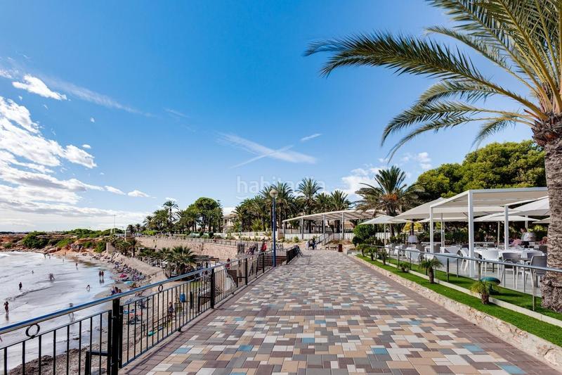 Foto d374ab54-9385-40a4-8bb1-39578a6bdbd2. Chalet con riscaldamento piscina in Zona Carrefour - Urbanizaciones Torrevieja