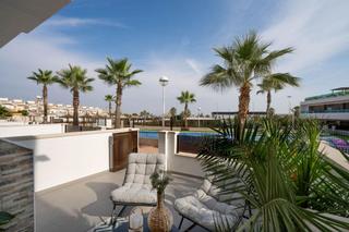 Maison jumelée à Calle teide. Adosado de 3 dormitorios 2 baños en los balcones  torrevieja