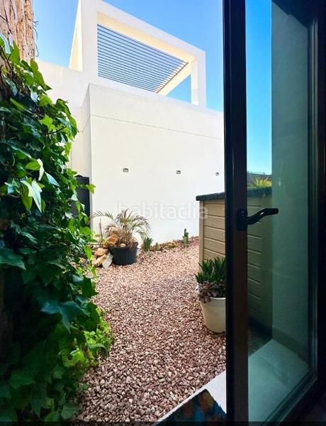 Foto 84fc2300-7a94-4053-9069-84a5b2f8832c. Chalet villa con piscina en lomas de cabo roig costa en Orihuela