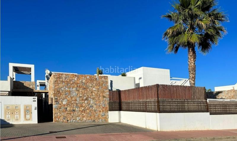 Foto ac5d9f8b-afdf-4e67-ab2f-34ae9452674e. Chalet villa con piscina en lomas de cabo roig costa en Orihuela
