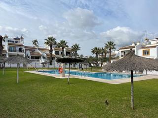 Maison à Calle wolfgang amadeus mozart. Bungalow de 3 dormitorios 2 baños en orihuela costa  los dolses