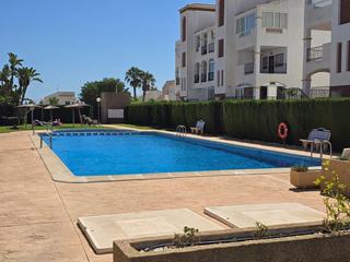 Apartament a Calle almohabenos. Apartamento de 2 dormitorios 1 baño, garaje en orihuela costa  l