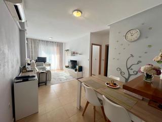 Apartament a Calle campoamor. Apartamiento centrico de 3 dormitorios, sur. solo 150m desde pla