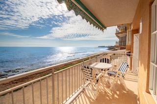Appartement à Calle vega baja del segura. Apartamento de 2 dormitorios 1 baños en torrevieja con vistas al