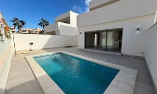 Xalet  Avenida brisas. Chalet adosado de 3 dormitorios 2 baños en la zenia orihuela cos
