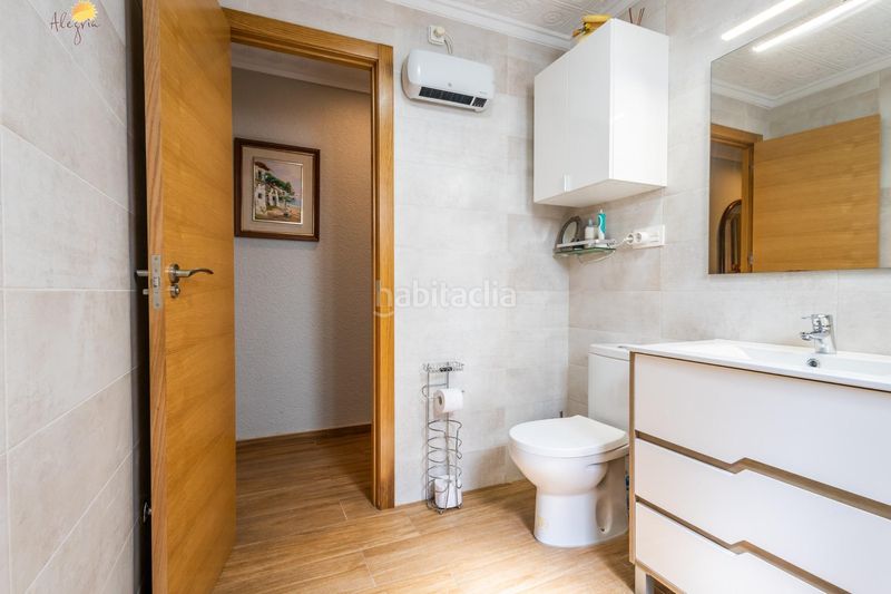 Foto 42041b7e-39e2-4ad8-b658-e87b0feeccc7. Apartamento en calle doña sinforosa apartamento de 3 dormitorios 2 baños alicante en Torrevieja