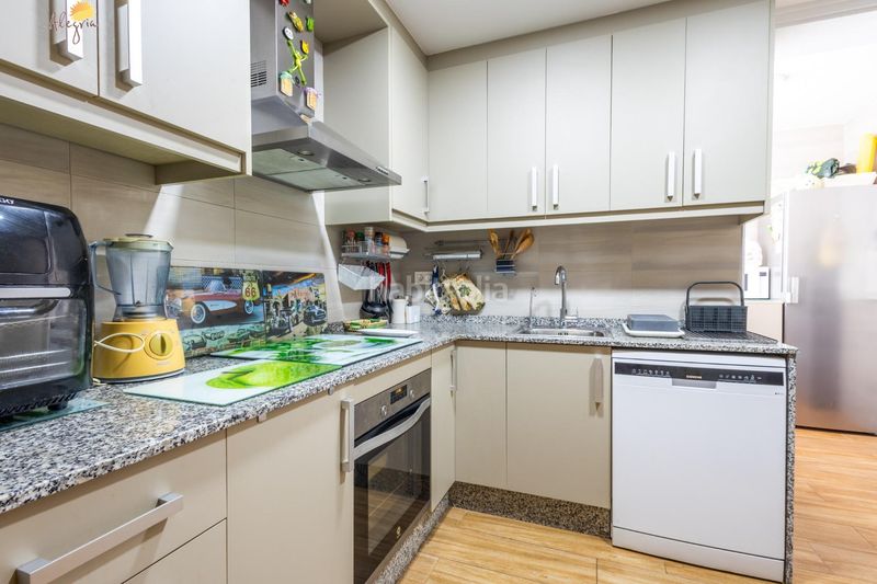 Foto 469bd31c-a2e8-442a-8403-14c660c4e36c. Apartamento en calle doña sinforosa apartamento de 3 dormitorios 2 baños alicante en Torrevieja