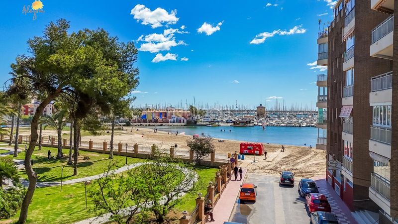 Foto 4ed0dcd2-86ae-41dd-8740-e2c8fca5c148. Apartamento en calle doña sinforosa apartamento de 3 dormitorios 2 baños alicante en Torrevieja