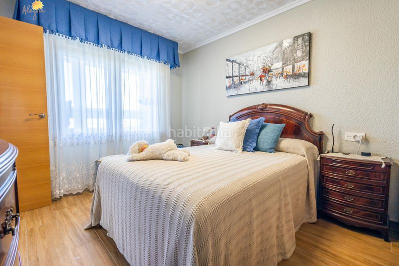 Foto 6f312736-5514-4bdb-8706-83c0c7ea1496. Apartamento en calle doña sinforosa apartamento de 3 dormitorios 2 baños alicante en Torrevieja