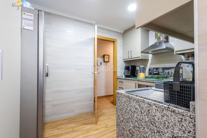 Foto 8fed42ac-612a-4dfe-b3e5-cbf8a073dc3c. Apartamento en calle doña sinforosa apartamento de 3 dormitorios 2 baños alicante en Torrevieja
