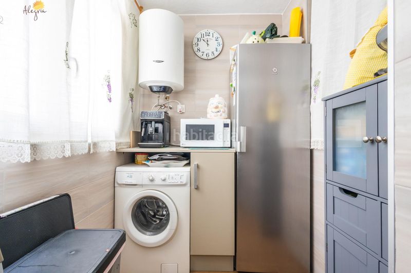 Foto f0faf6af-ef8c-41d7-a7fd-70bf4ba47e5b. Apartamento en calle doña sinforosa apartamento de 3 dormitorios 2 baños alicante en Torrevieja