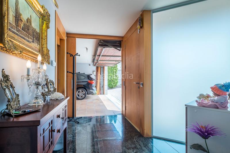 Foto 44098daa-3d22-4139-9c39-10f73b9b6358. Chalet con riscaldamento parcheggio piscina in Montjuïc Girona