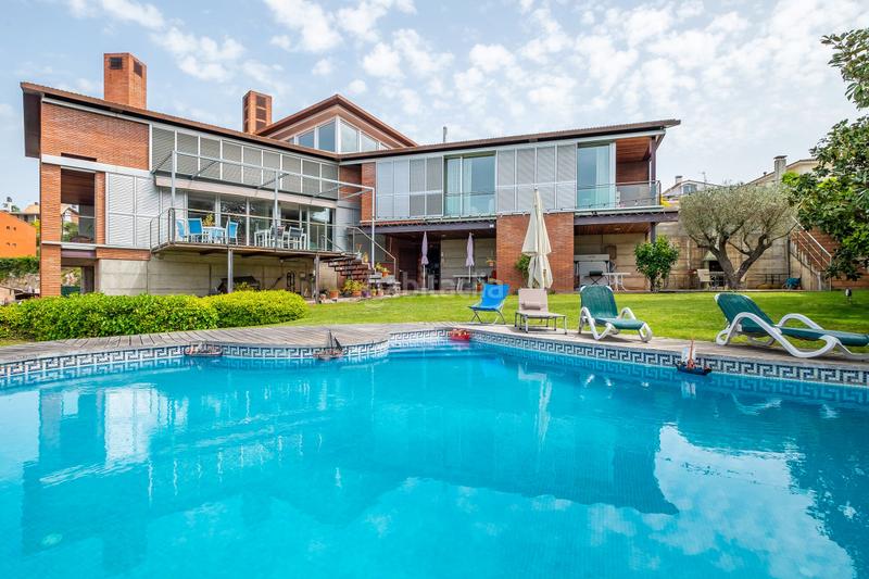 Foto 660e96d6-af8f-4ebc-bb60-9c7e3ebbd342. Chalet con riscaldamento parcheggio piscina in Montjuïc Girona
