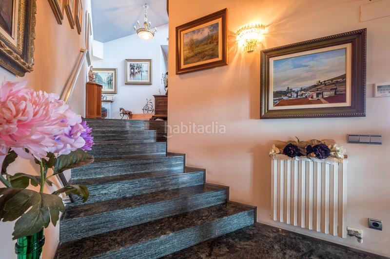 Foto 9ff8a3ca-4709-4995-8a69-7d107bf0fa94. Chalet con riscaldamento parcheggio piscina in Montjuïc Girona