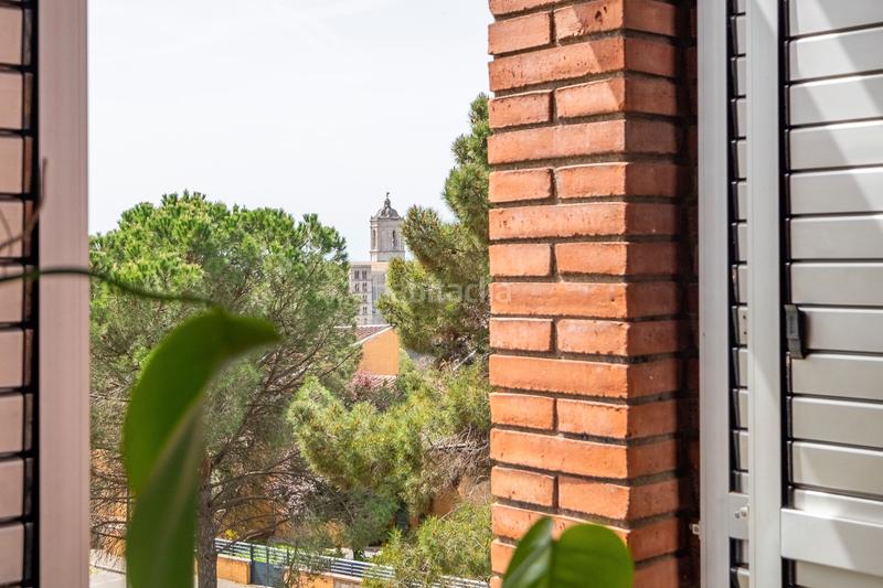 Foto ad76fb00-3c4c-41ed-ab26-8250766e1aae. Chalet con riscaldamento parcheggio piscina in Montjuïc Girona