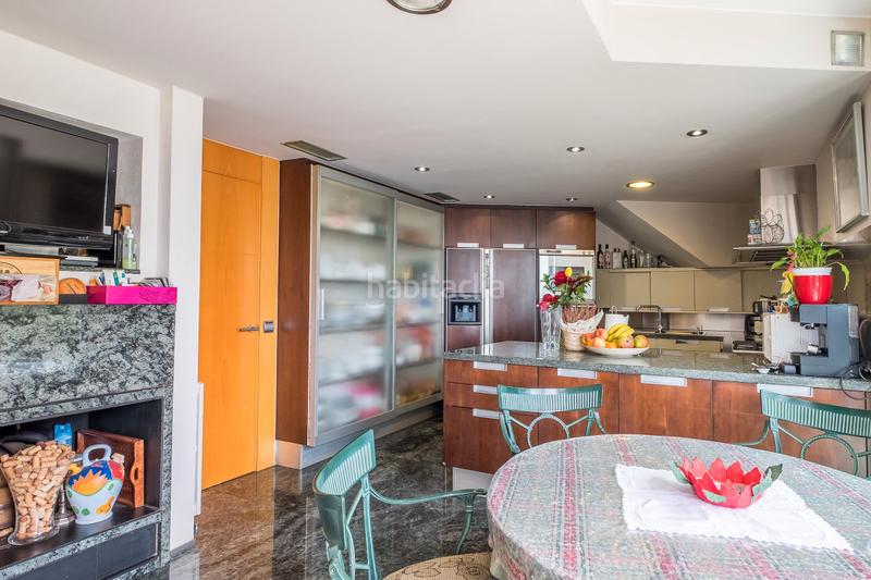 Foto d8ec4b54-bcdc-4418-8ab3-5b5c1ca7f40e. Chalet con riscaldamento parcheggio piscina in Montjuïc Girona