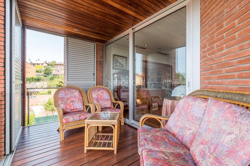 Foto f89728f3-0cfe-4565-aca5-06596a2aaf82. Chalet con riscaldamento parcheggio piscina in Montjuïc Girona
