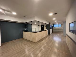Location Local commercial à Calle francesc de ciurana i hernández 17. Local en planta baixa de 150m2.