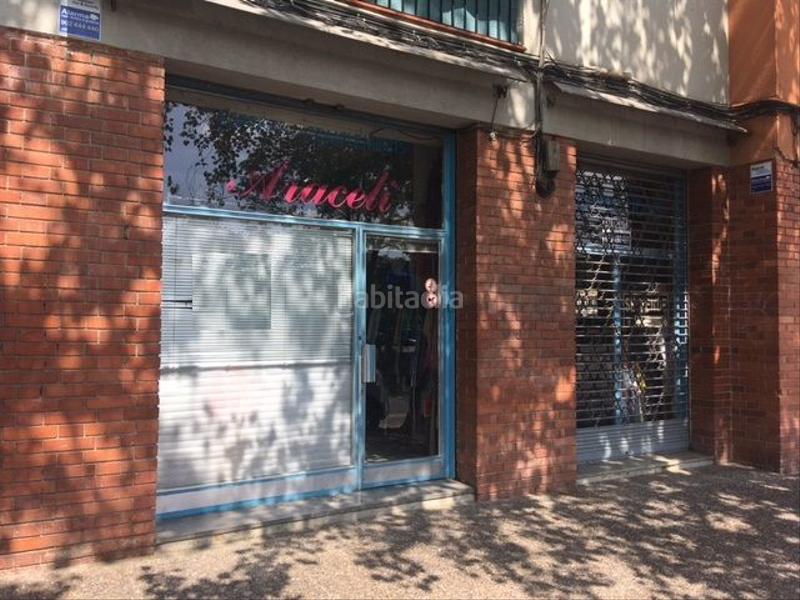 Foto e9878757-4947-42e3-9123-921317ae302b. Local comercial a carrer del riu güell 152 a Can Gibert del Pla Girona