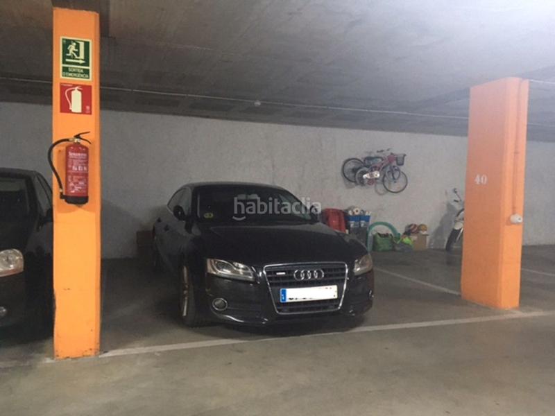 Foto a7ca64c9-a270-468c-b5cf-a3d3c676bf38. Affitto posto auto in carrer marquès de caldes de montbui 3 in Girona