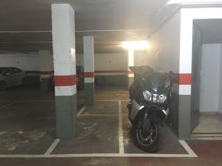 Lloguer Aparcament de moto a Carrer del riu güell 27a. Pàrquing per a moto