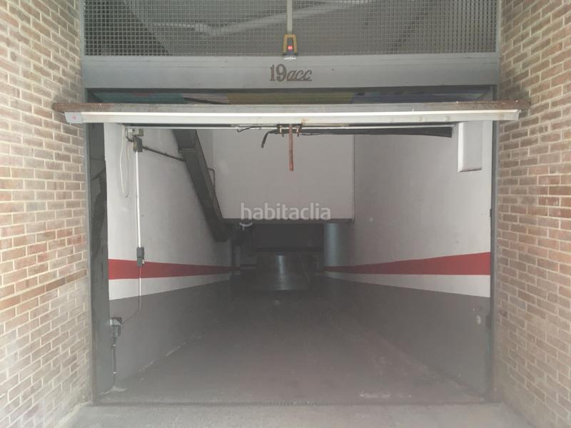 Foto 0a4acc66-8d0d-4694-85f3-56a22883ba5f. Miete motorradparkplatz in carrer del riu güell 27a in Girona