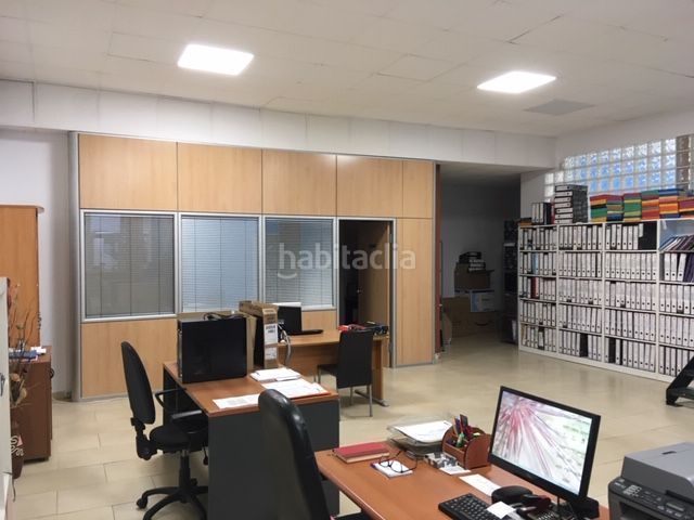 Foto 3dd22653-a448-4e32-a907-4e614c877a36. Local comercial a La Devesa Girona
