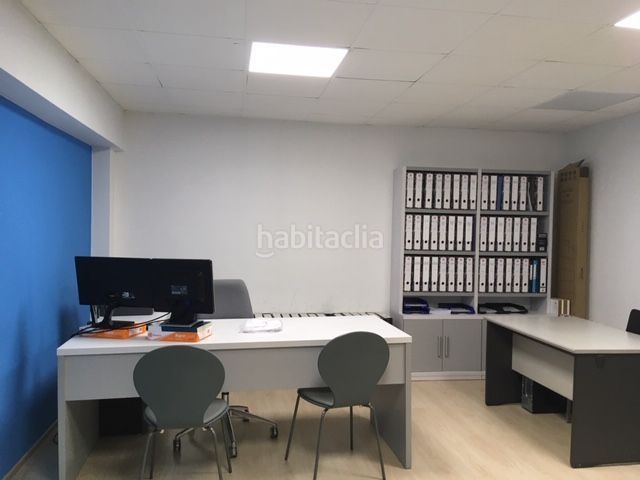 Foto 58be3415-688b-43a7-aeeb-a8d6cb223b67. Local comercial a La Devesa Girona