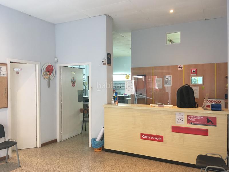 Foto ab93867a-cc3c-46c7-a89e-73f88fbbcaa6. Rent business premise in carrer del riu freser 16 in Girona