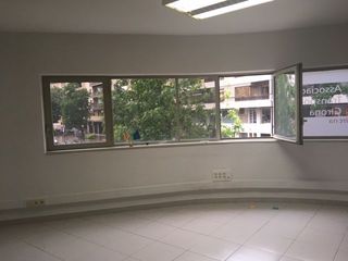 Lloguer Oficina  Travessia canaders. Oficina al centre de girona.