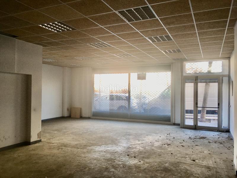 Foto 45ead70b-c7b7-4643-8de7-959d36bdb536. Local comercial a carrer salvador dabau i caussa 8 a Girona