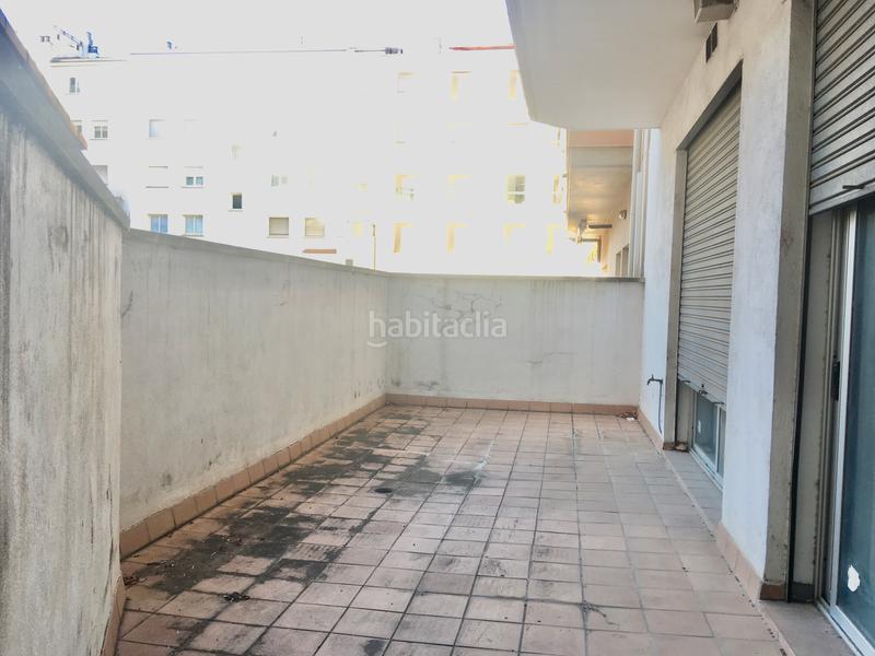 Foto caf5d06f-12fb-4aa5-89a4-f2c6d591021c. Local comercial a carrer salvador dabau i caussa 8 a Girona