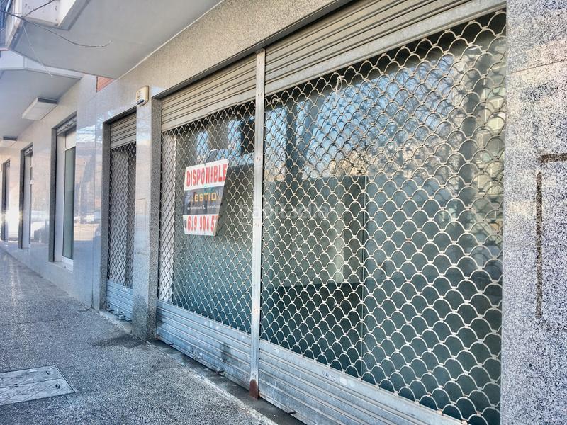 Foto d3d007ef-84e3-412b-b148-f8d396e63b72. Local comercial a carrer salvador dabau i caussa 8 a Girona