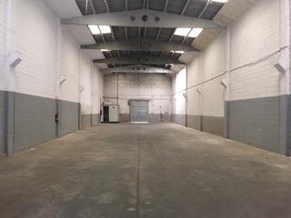 Lloguer Nau industrial a N/a. Nau de 470m2 entremitgeres