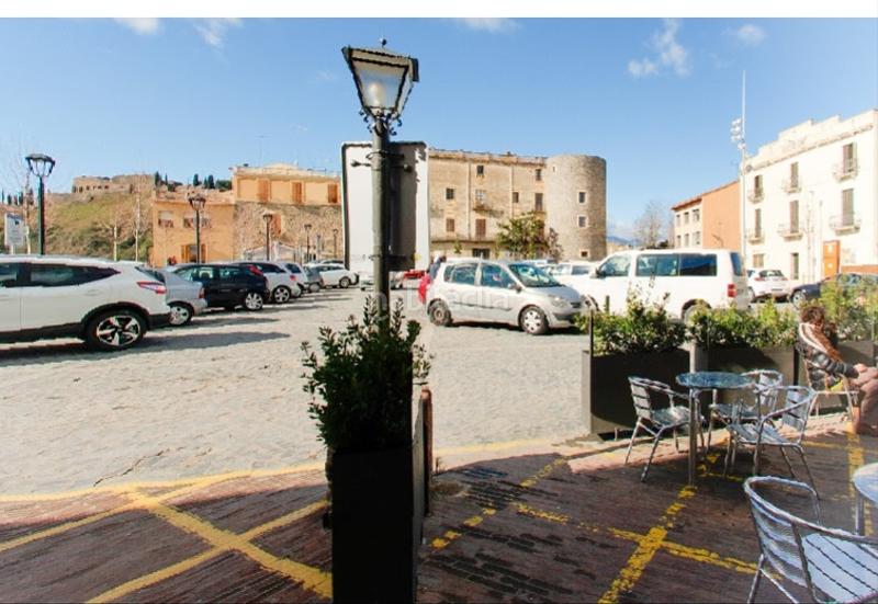 Foto 5847e316-7e10-4c53-8a45-119a26dd2f82. Edificio edifici terciari / residencial al centre del poble. en Hostalric