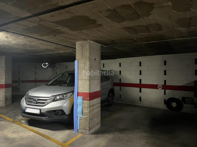 Foto 001f82af-260d-4efb-8da1-d95940f91bab. Parking coche en carrer bailèn 8 pk per cotxe de 11m2. en Girona
