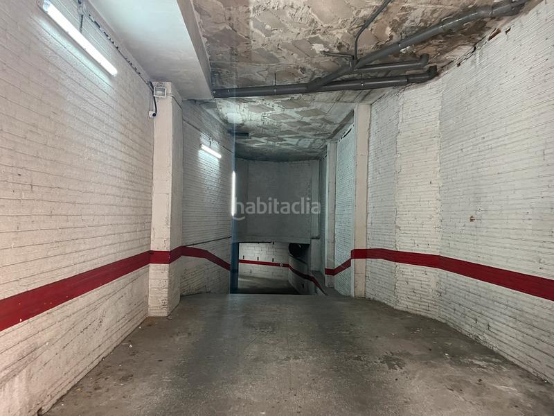 Foto 7c7beff8-9f6b-430d-8c56-92eb0e26a8b8. Parking coche en carrer bailèn 8 pk per cotxe de 11m2. en Girona