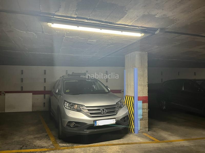 Foto c01e0e2a-e95b-4a92-ae28-d6461bfebc39. Parking coche en carrer bailèn 8 pk per cotxe de 11m2. en Girona