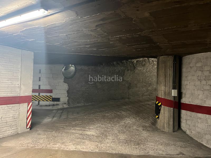 Foto f28eaa14-39e0-479a-9167-ba59b98e63ca. Parking coche en carrer bailèn 8 pk per cotxe de 11m2. en Girona