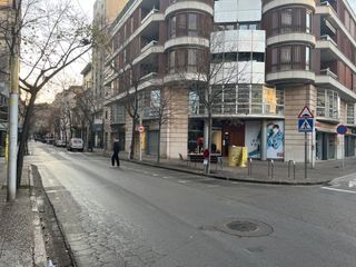 Miete Geschäftsraum in Eixample Nord. Local comercial de 80m2