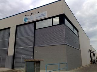 Lloguer Nau industrial a Carrer de mosquerola 53. Nau industrial de 230m2, cantoner i amb oficines