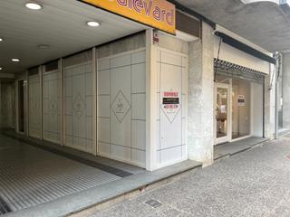 Location Local commercial à Carrer de sant joan baptista la salle 16. Local comercial cantoner de 85m2