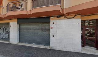 Location Local commercial à Carrer del riu güell 25. Local comercial de 55m2