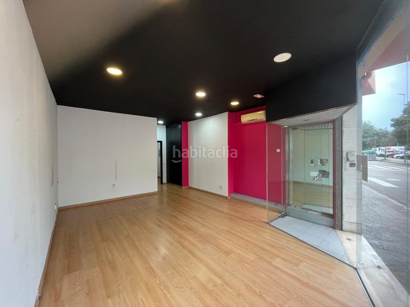 Foto f9fdc704-1f33-4b3b-9424-93f36bdb2b8b. Alquiler local comercial en carrer del riu güell 25 local comercial de 55m2 en Girona