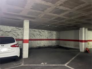 Car parking in Passeig de la Devesa 4