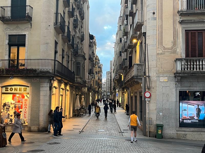 Foto b8fa5155-a794-48aa-b110-d73603fec565. Miete büro in Centre-Barri Vell Girona
