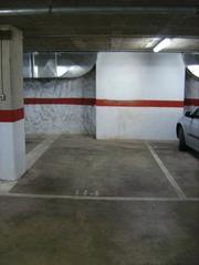 Lloguer Aparcament cotxe  Carrer de pierre vilar 3. Pàrquing davant l'estació de l'ave