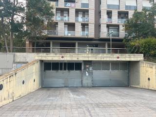 Parking coche en Carrer marquès de caldes de montbui 76. Pàrquing per cotxe gran