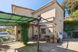 Semi detached house in Sant Hilari Sacalm. Casa amb vistes espectaculars al montseny.